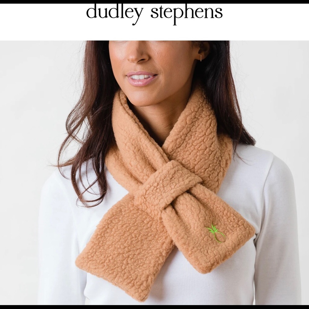 NWT-Dudley Stephens-Frost St Scarf in Shearling)